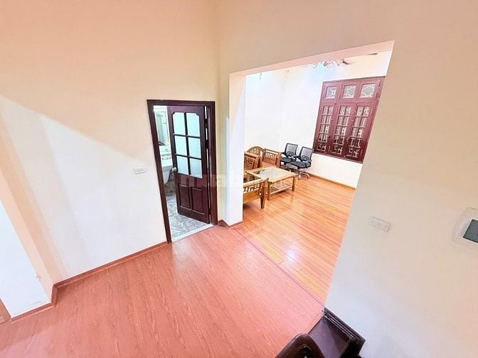 Lạc Long Quân – Tây Hồ  Ô TÔ – 93 M2 – 5 Tầng -MT 7 M – Giá 31.8 Tỷ.  