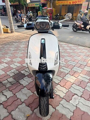 Piaggio Vespa iGet ABS 2018 Trắng BSTP Chính Chủ