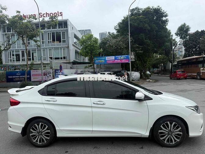 Honda City 2020 TOP Trắng 4 vạn km