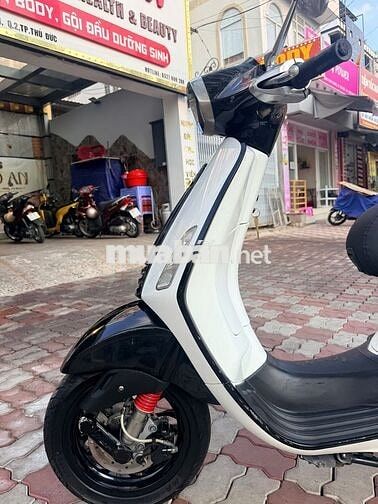 Piaggio Vespa iGet ABS 2018 Trắng BSTP Chính Chủ