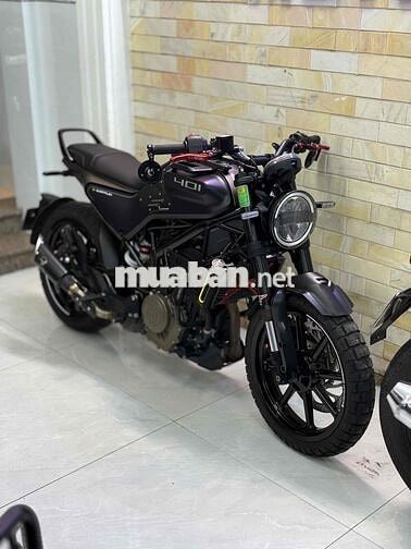 Husqvarna Svartpilen 401 Đen