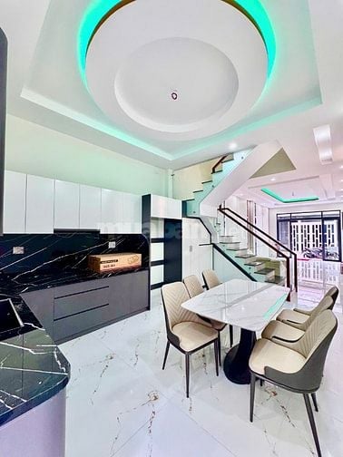 Nhà mới 100% dt70m2 2 lầu 4pn full nội thất HXH Hương Lộ 3 Q. Bình Tân