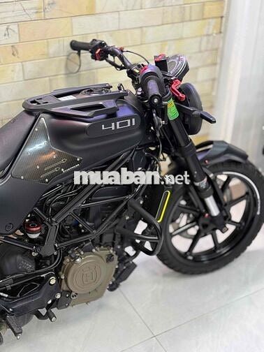 Husqvarna Svartpilen 401 Đen