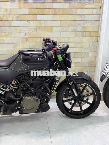 Husqvarna Svartpilen 401 Đen