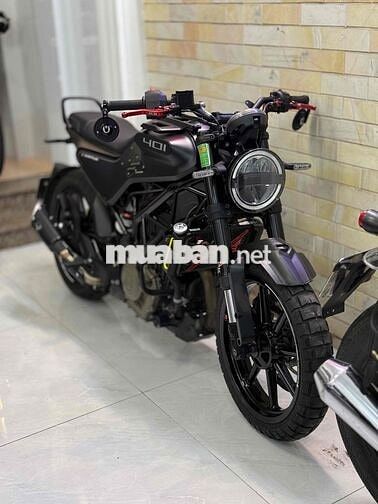 Husqvarna Svartpilen 401 Đen