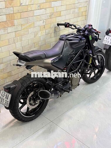 Husqvarna Svartpilen 401 Đen