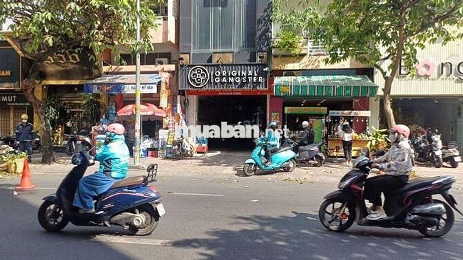 ngọp bank cần bán gấp mặt tiền đường  nguyễn đình chiểu  phường 4 Q 3
