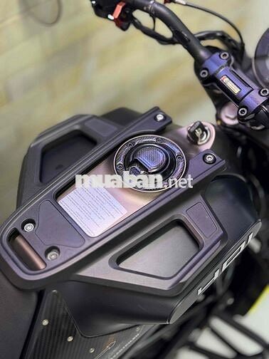 Husqvarna Svartpilen 401 Đen