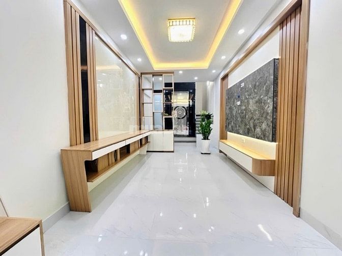 Bán 7 tầng TM tại Lạc Long Quân Tây Hồ giá đẹp