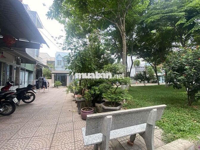 NHÀ 2 MT LÔ GÓC ĐƯỜNG HÀ HUY GIÁP, QUYẾT THẮNG, BIÊN HÒA