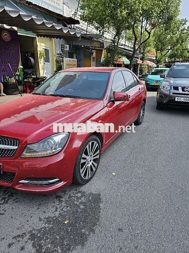 Mercedes-Benz C250 Đỏ