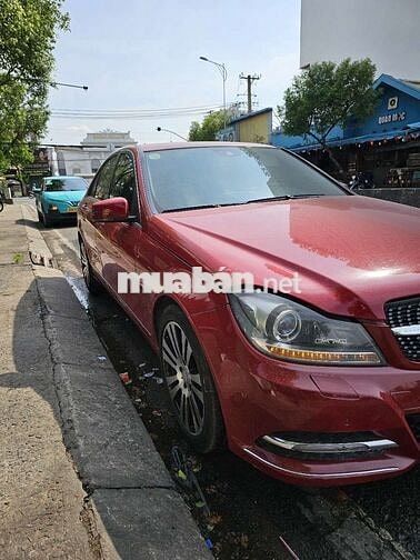 Mercedes-Benz C250 Đỏ