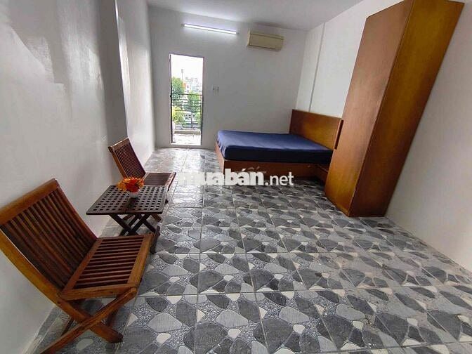 CHO THUÊ STUDIO BAN CÔNG TÁCH BẾP MỚI FULL VIEW BỜ KÈ HOÀNG SA-Q1