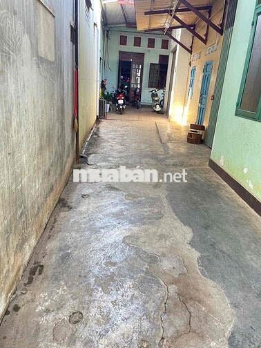 Bán nhà Bờ Kè, 1 / Sư Vạn Hạnh., TP. Pleiku 71m2 gia 720tr, shr