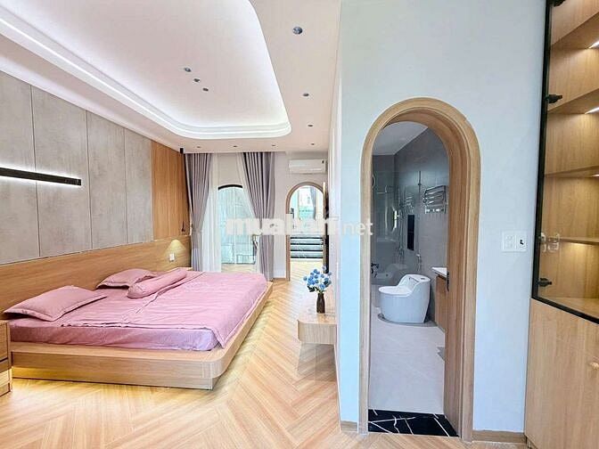 BÁN NHÀ ĐẸP 3 TẦNG ĐẦY ĐỦ NỘI THẤT CAO CẤP NGAY KHU HÒA XUÂN CẨM LỆ