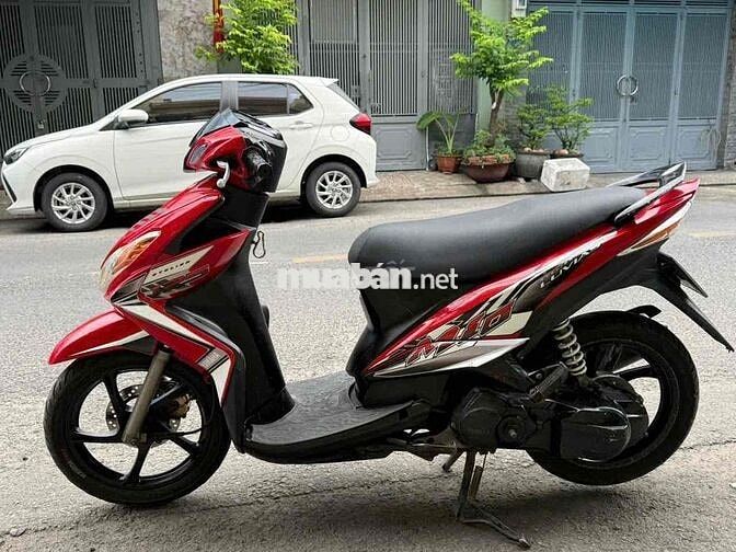 Yamaha Luvias Đỏ