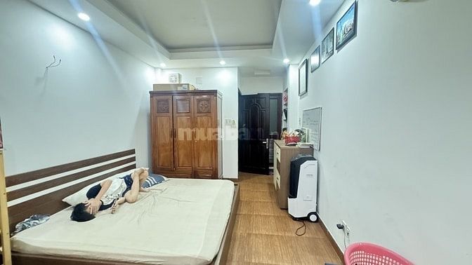 Gấp bán giảm sâu, mặt tiền Nguyễn Cảnh Chân Quận 1 - DT 43m2 6 tầng