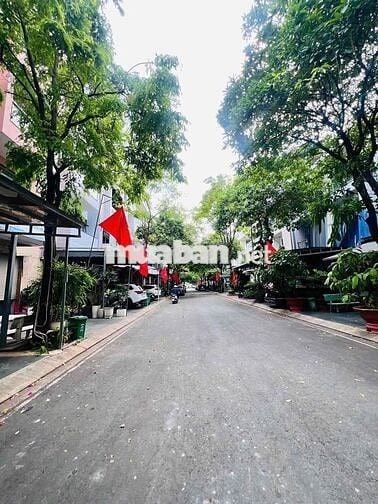 MẶT TIỀN KHU HIMLAM PHÚ ĐÔNG- SÁT PHẠM VĂN ĐỒNG- ĐƯỜNG 8M THÔNG- 240M2