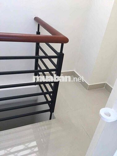 thuê nhà nc mới đẹp 2 lầu st 2p 3vs hoà hưng p15 Q10