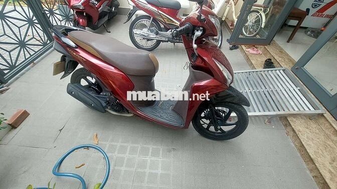 Honda Vision màu Đỏ