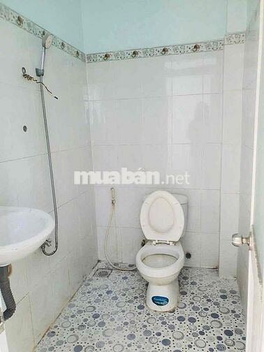 CHO THUÊ NHÀ TL19 GIÁP NGÃ 4 GA 5x20 TRỐNG SUỐT 1PN 2WC