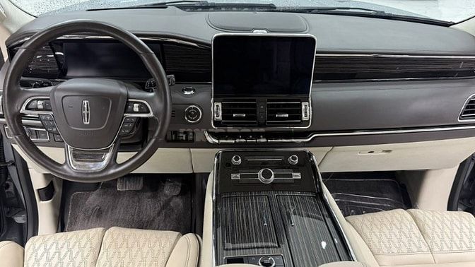 Bán Lincoln Navigator L Black Label sản xuất 2021