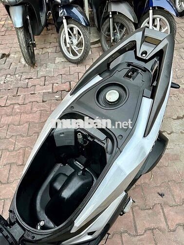 [GÓP DC GIỮ CAVET] Vario 160 2023 Bạc 16.000 km