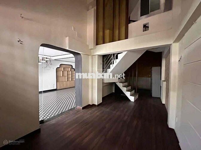 🔥 NHÀ MẶT TIỀN QUẬN 1 – GIÁ TỐT KHU TRUNG TÂM 🔥