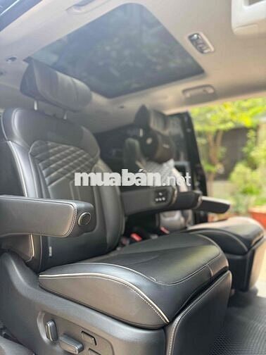 Hyundai Custin 2024 1.5L 31000 km Đen