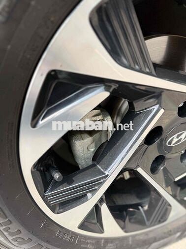Hyundai Custin 2024 1.5L 31000 km Đen