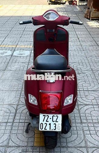 Piaggio Vespa GTS 125cc 2018 Đỏ mờ