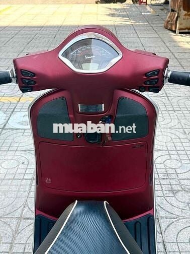 Piaggio Vespa GTS 125cc 2018 Đỏ mờ