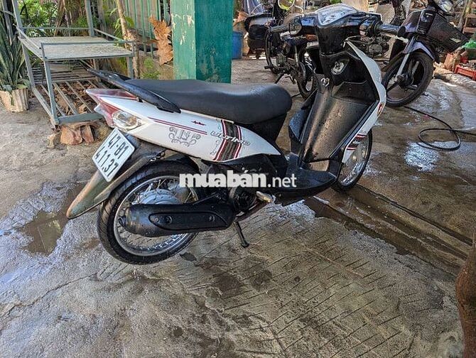 Yamaha Ultimo màu Trắng