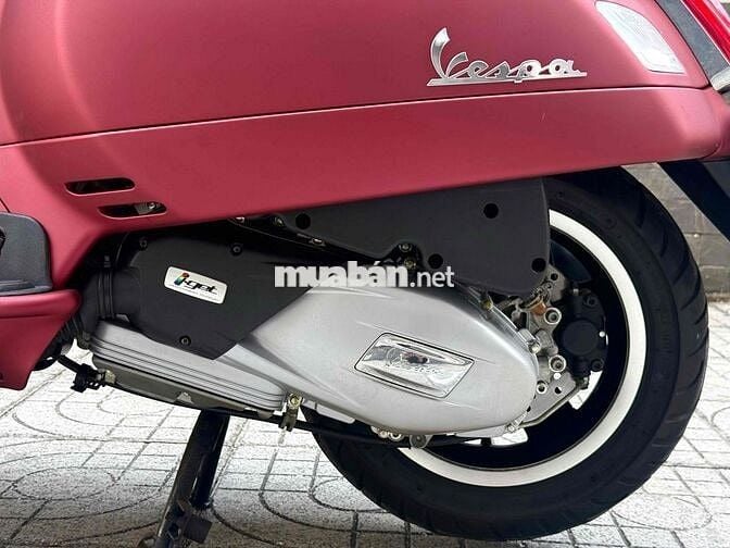 Piaggio Vespa GTS 125cc 2018 Đỏ mờ