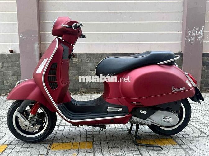 Piaggio Vespa GTS 125cc 2018 Đỏ mờ