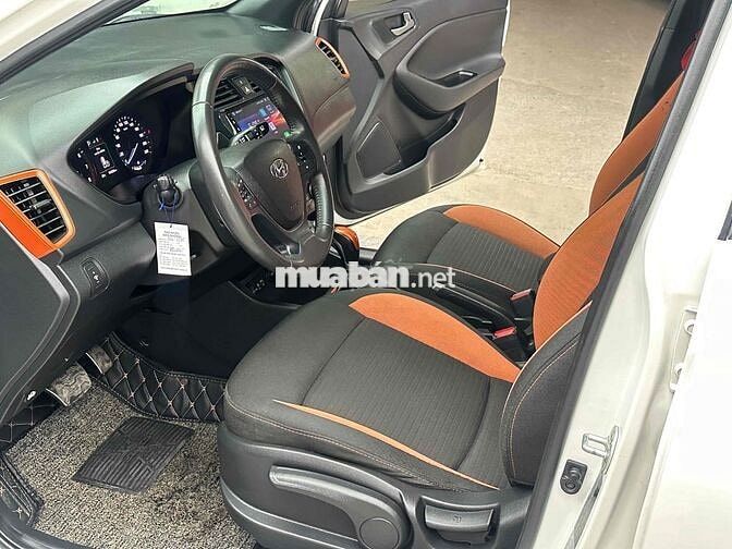 Hyundai I20 Active 2016 100000 km Trắng