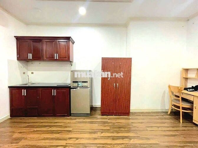 STUDIO BAN CÔNG- HÒA HƯNG Q10- THANG MÁY- FREE XE -NỘI THẤT NHƯ HÌNH