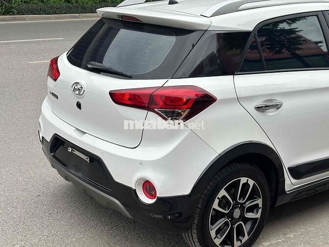 Hyundai I20 Active 2016 100000 km Trắng