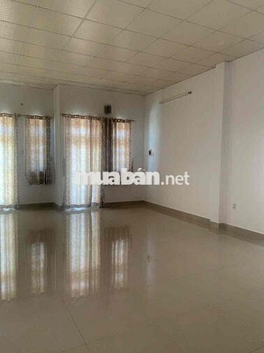 Cho thuê nhà nguyên căn Phan Thiết, gần chợ, gần cảng biển, xe tải l