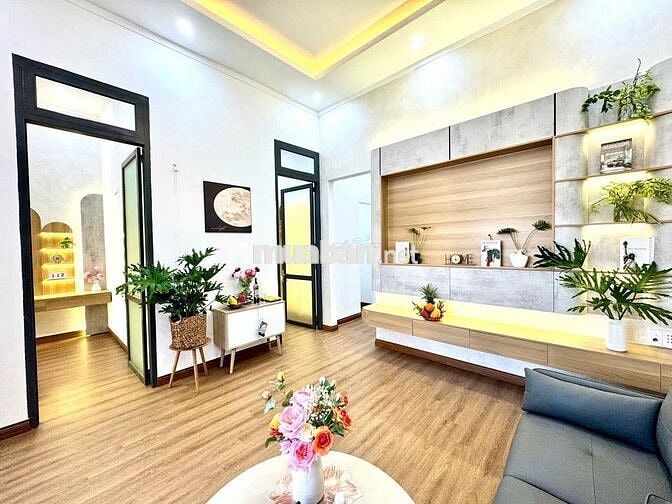 🏫CĂN NHÀ TÂM HUYẾT. VỊ TRÍ ĐẸP PHƯỜNG EA TAM FULL NỘI THẤT