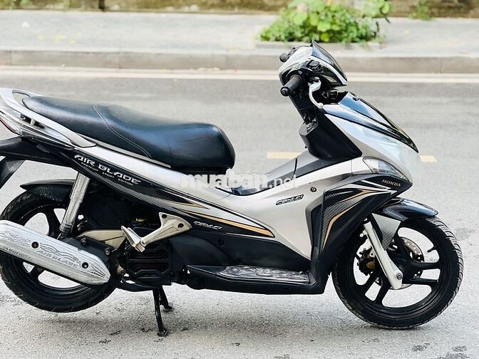 Honda Air Blade 110 Fi Đen Sport Biển HN ĐẸP