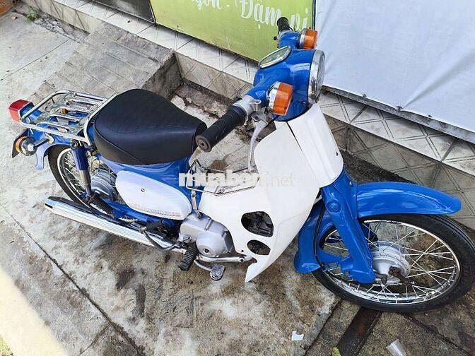 Honda Cub 81 màu xanh