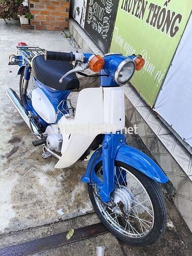 Honda Cub 81 màu xanh