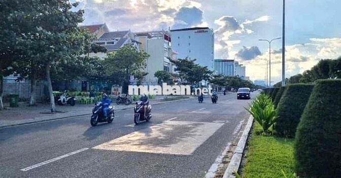 Cho thuê nhà 2 mặt tiền đường Điện Biên Phủ, vị trí cực kỳ đẹp