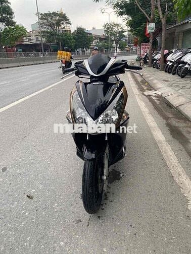 Honda Airblade màu Bạc