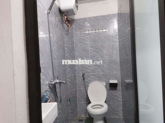 cần nhượng lại phòng ở thị trấn văn điển khép kín