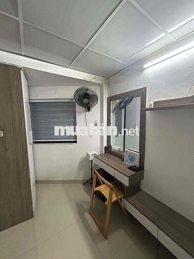 Còn dư 1 phòng nhà nguyên căn (có ban công)