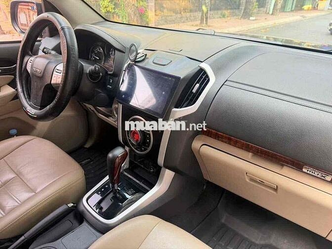 Isuzu MU-X PRESTOGE SPORT 2018