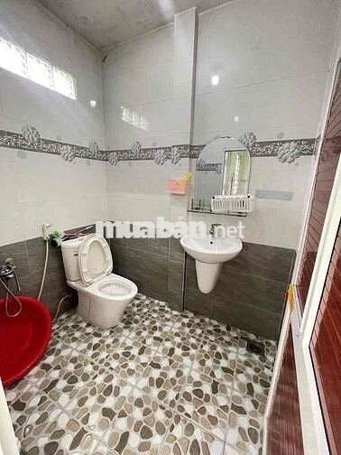 Cho thuê nhà trệt nguyên căn 5x16m 2phòng full nội thất KdC Hồng Loan