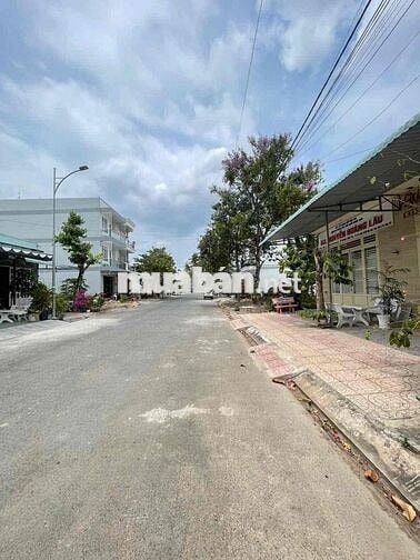 Cho thuê nhà trệt nguyên căn 5x16m 2phòng full nội thất KdC Hồng Loan